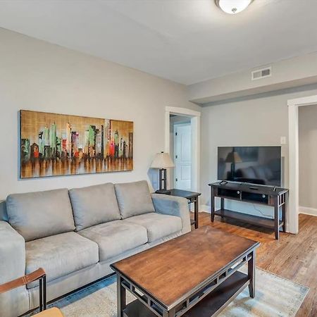 Beautiful Tower Grove Unit Recently Renovated 2S Villa Richmond Heights ภายนอก รูปภาพ